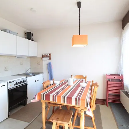 4 Pers à 100m Des Pistes, Proche Commerces - Fr-1-572-219 Appartement Arâches